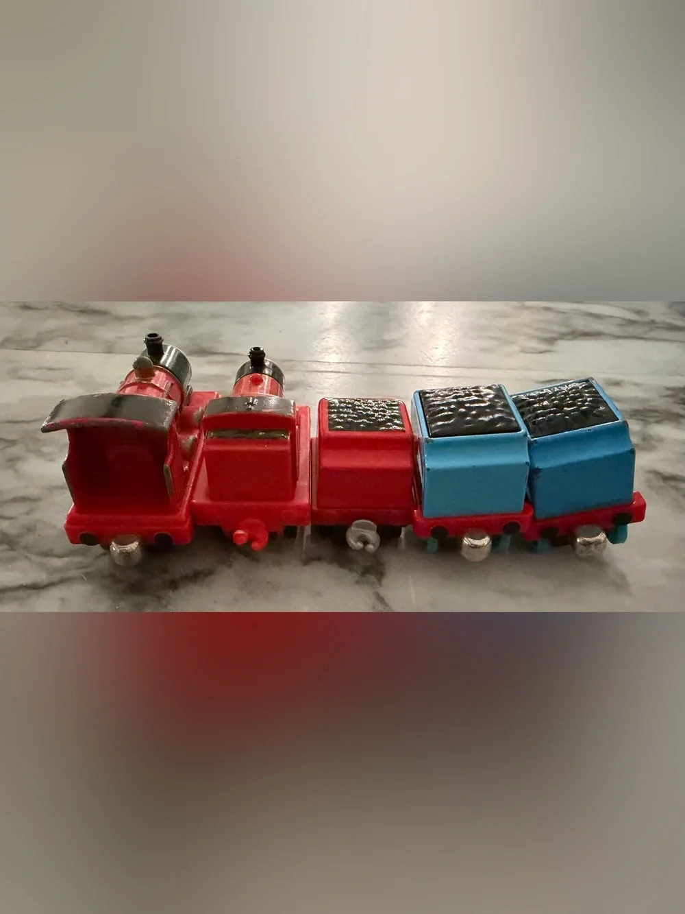 Lot of 13 Thomas & Friends Magnetic & Mini Trains – 8 Magnetic, 5 Mini